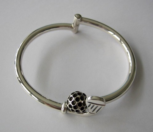 sterling silver Silver Golf Ball and Golf Club Hinged Bangle/Cuff Bracelet