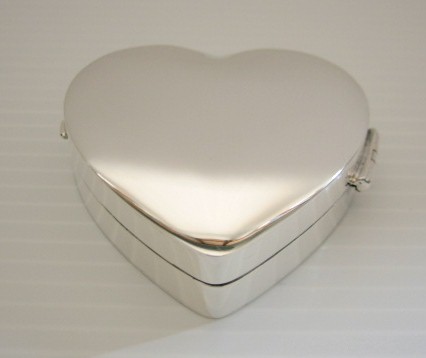 sterling silver Silver Heart-Shaped Pill Box (large)