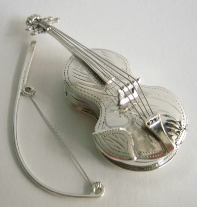 sterling silver Violin Silver Pill Box